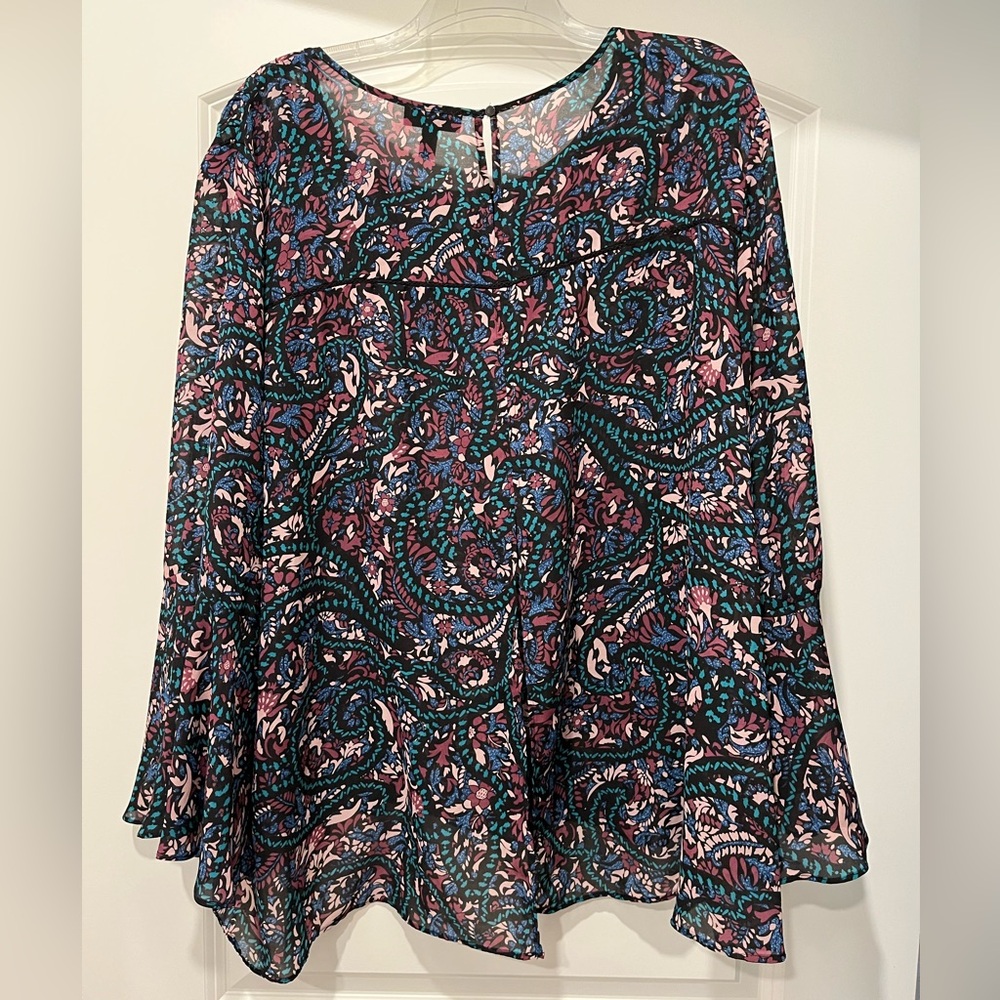Jessica Simpson Flowy Patterned Top